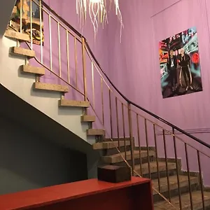 Noer Hostel